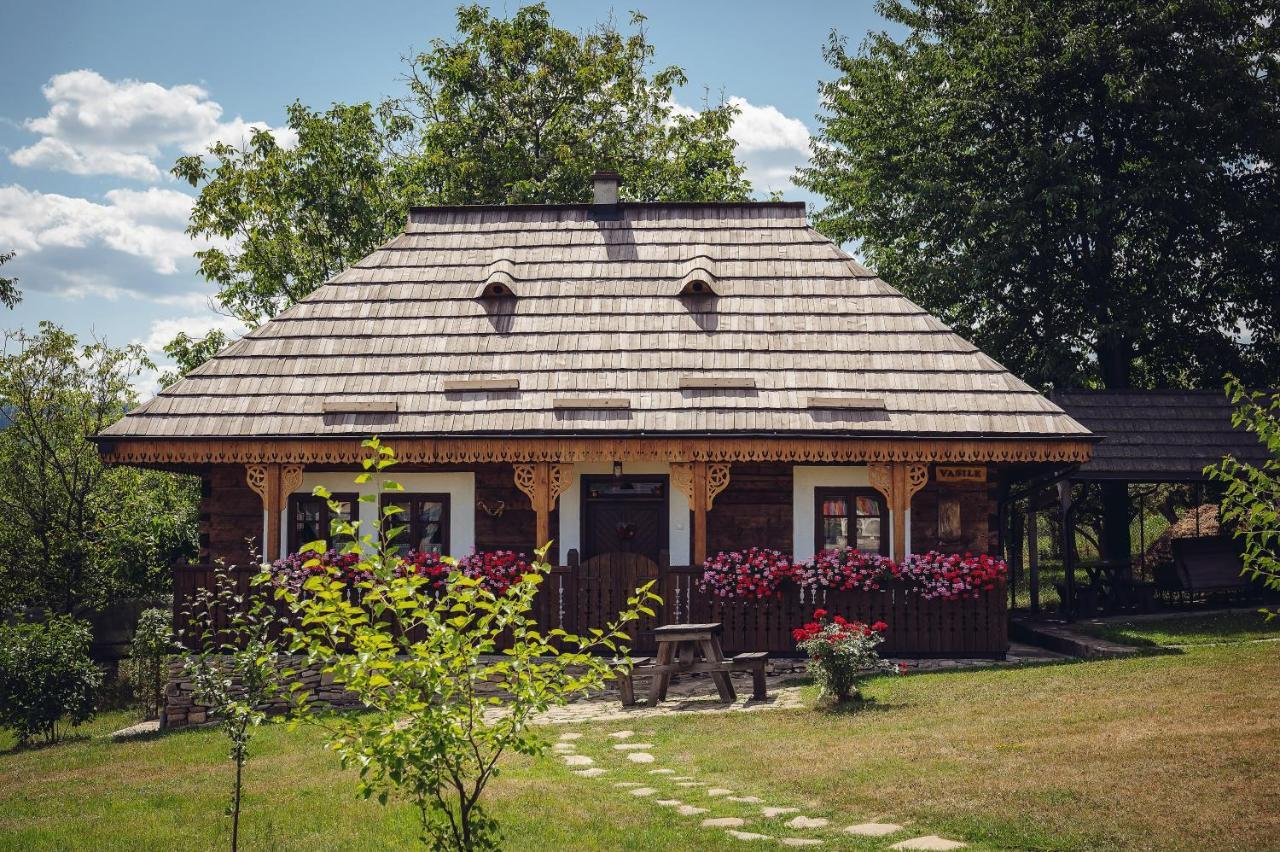 Hotel Pension La Roata Gura Humorului Exterior foto